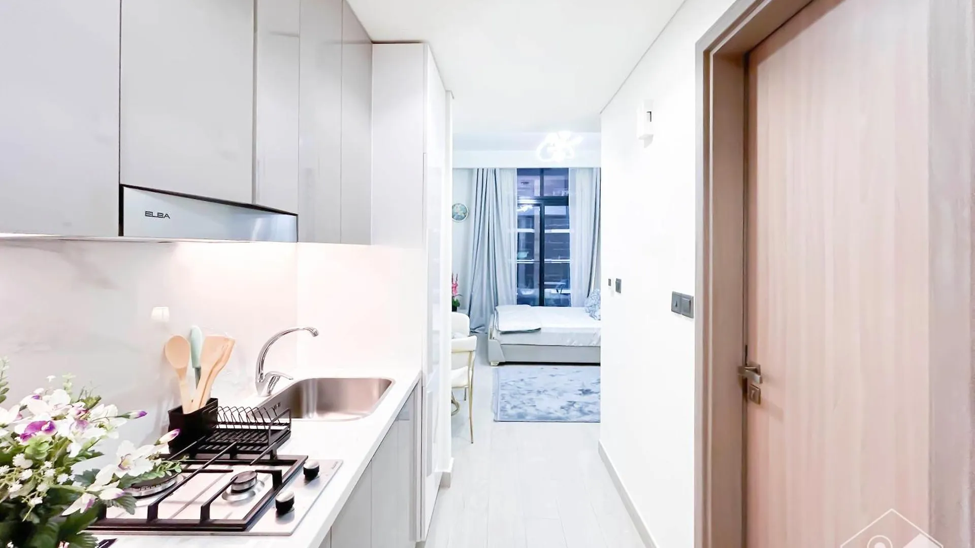 Comfortable & Cozy Studio In Azizi Riviera Dubai
